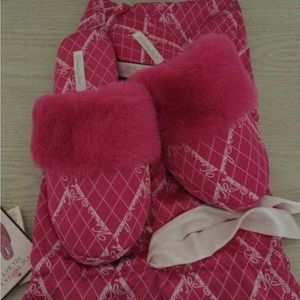 Victoria’s Secret Fur Slippers Pink multi new size 5-6